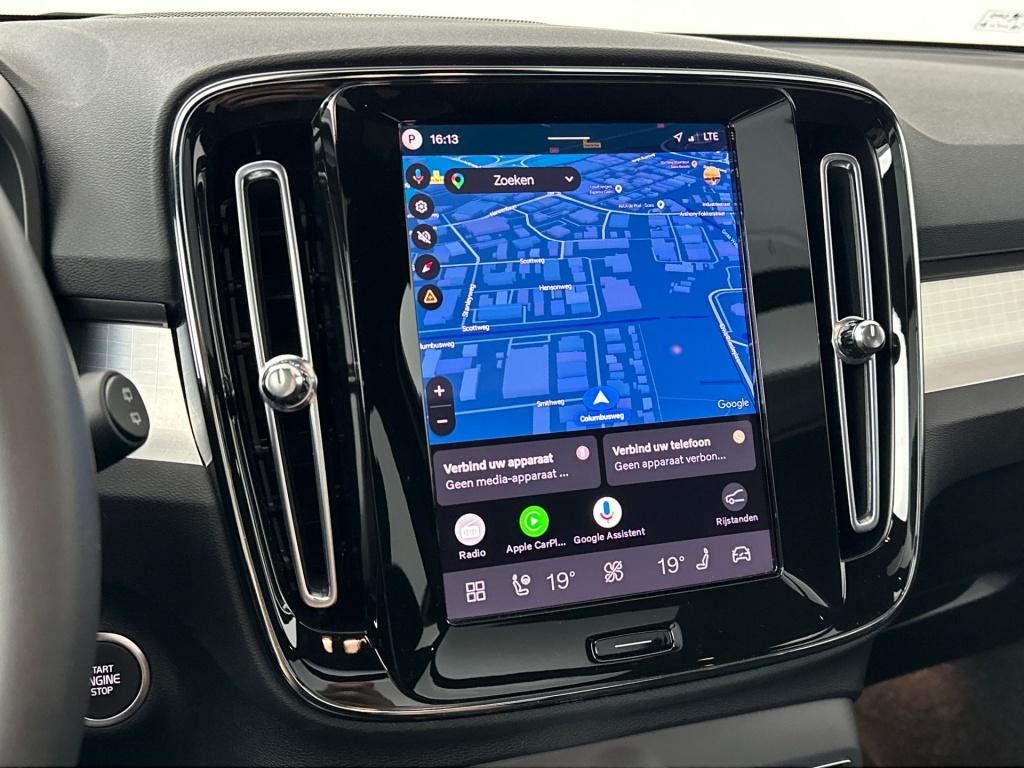 Volvo XC40 b4 197pk plus dark| camera| trekhaak| adap.cruise| h&k audio| pa