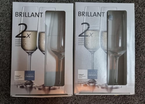 NIEUWE CHAMPAGNEGLAZEN (nog in verpakking)