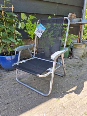 Splinternieuw strandstoeltje