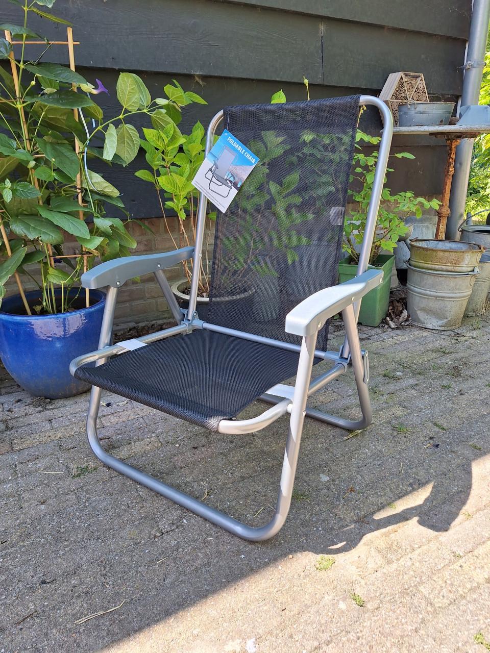 Splinternieuw strandstoeltje