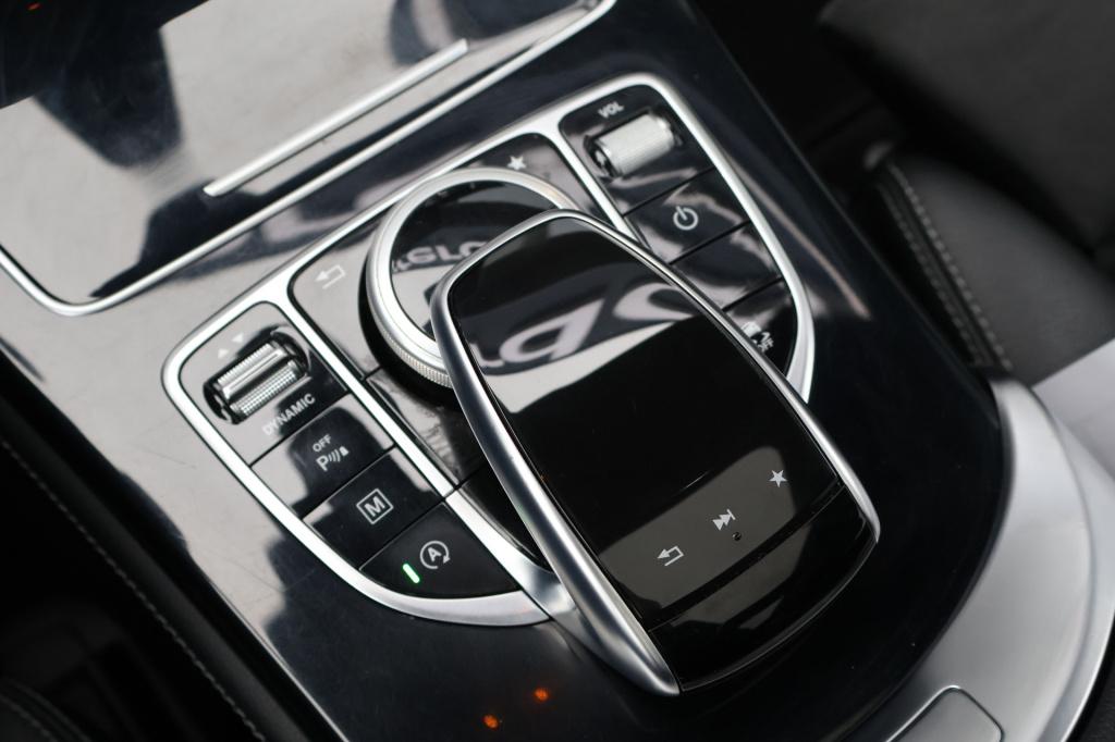 Mercedes-Benz Glc 250 d 4matic amg l panoramadak l trekhaak l stoelverwarmi