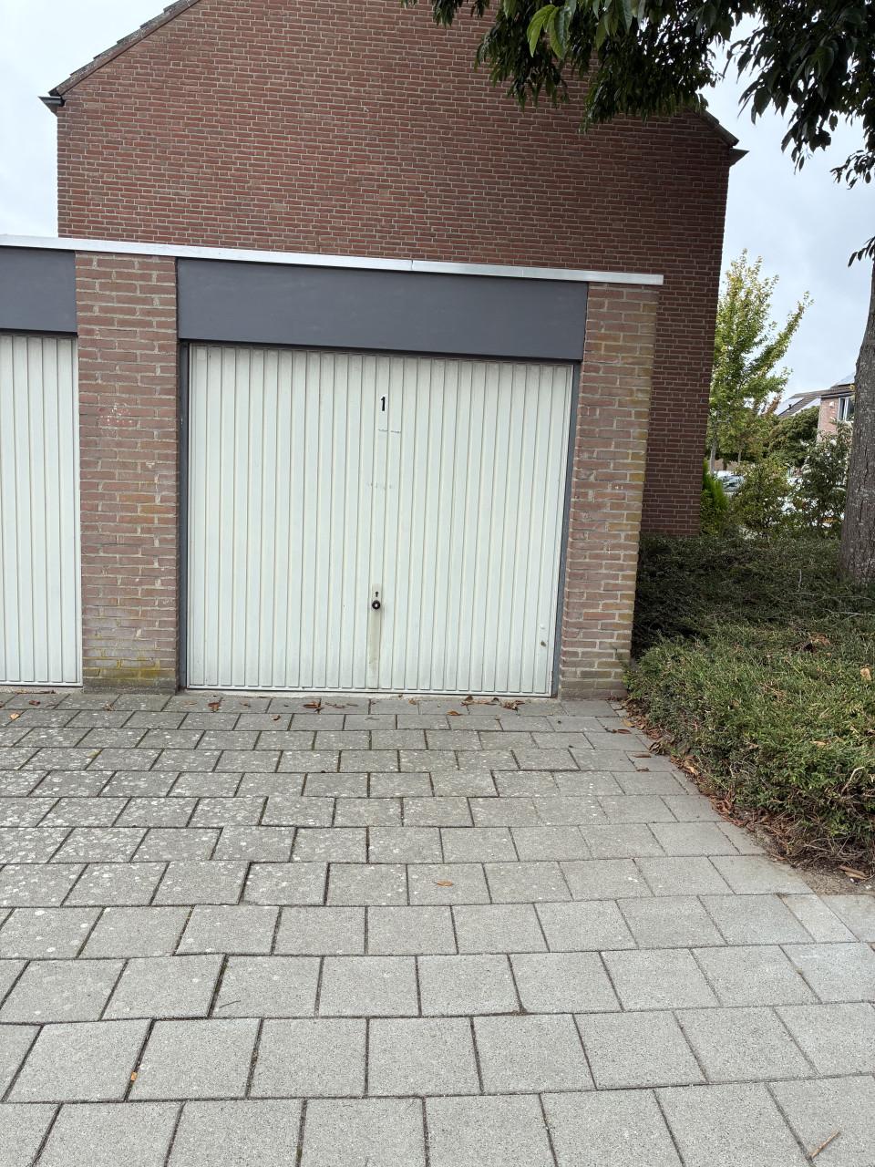 Te huur: garagebox Oostburg