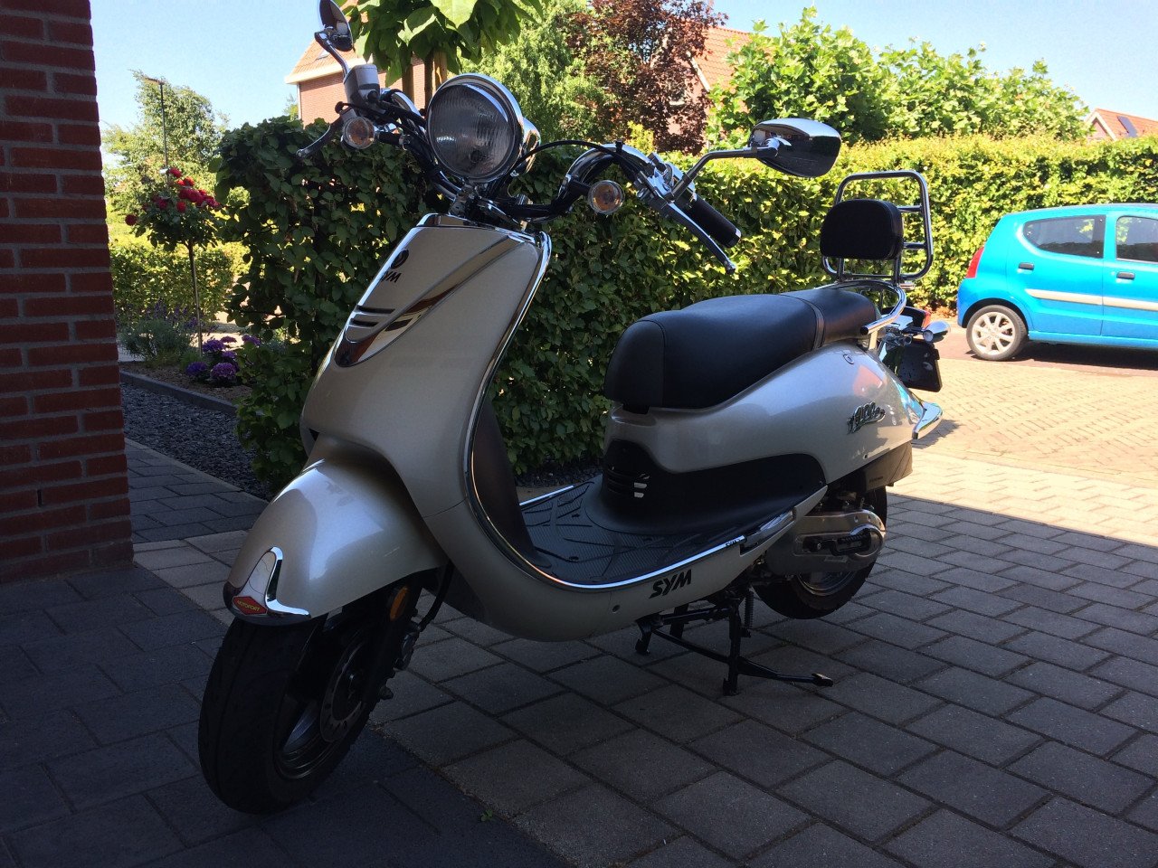 Snorscooter buitenkans!