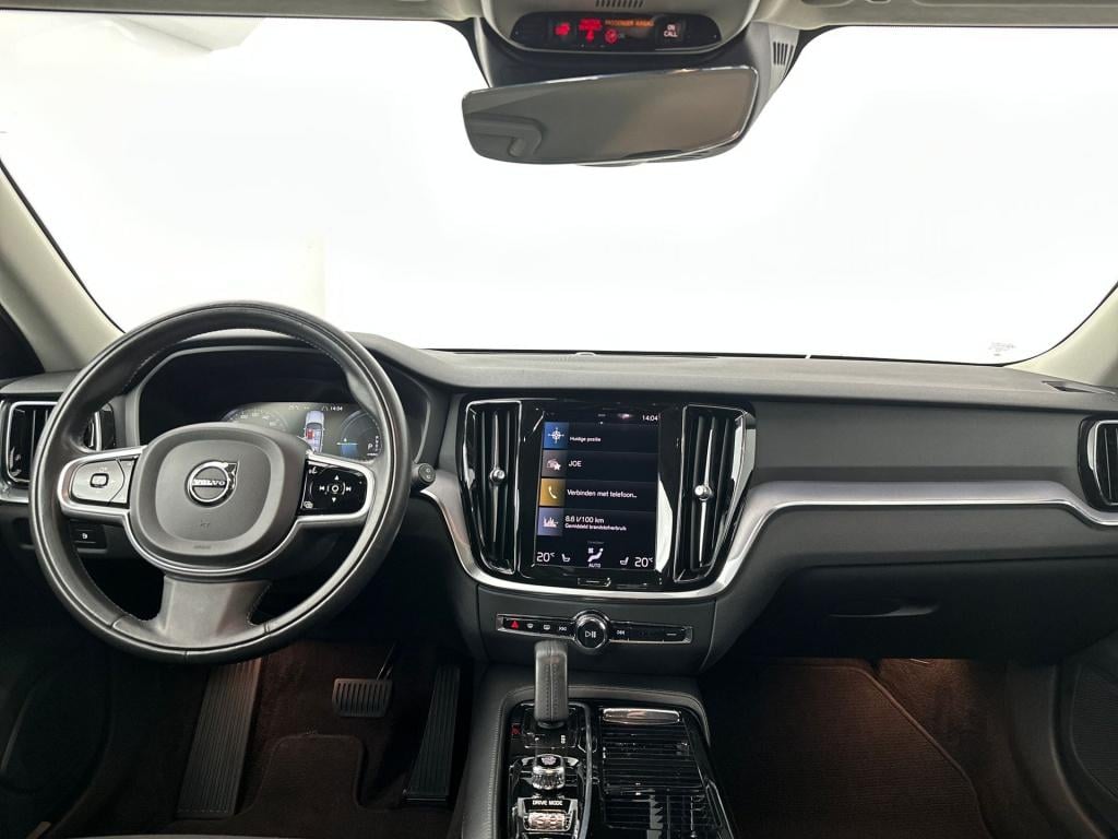 Volvo V60 t6 398pk recharge r-design| camera| trekhaak| stoel+stuur.verw|