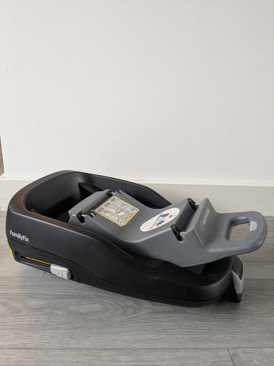Maxi Cosi Family fix en Isofix base