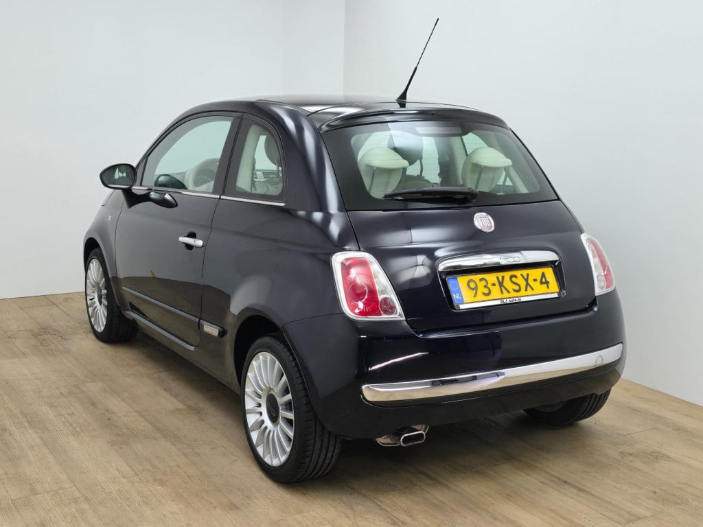 Fiat 500 1.2 lounge | pano | airco | lm velgen | 4-cilinder! | luxe uitvoer