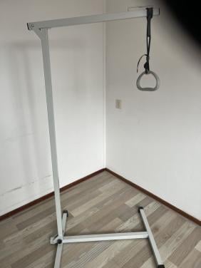 Bed papegaai en bedsteun