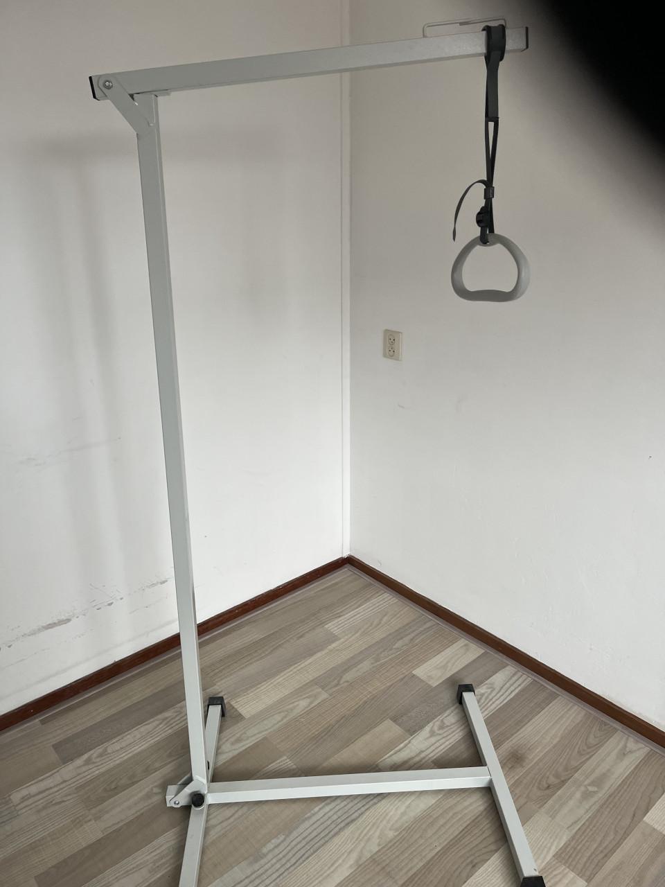 Bed papegaai en bedsteun