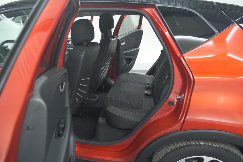 Renault Captur tce 90 intens | trekhaak | camera | dodehoekdetectie | navig