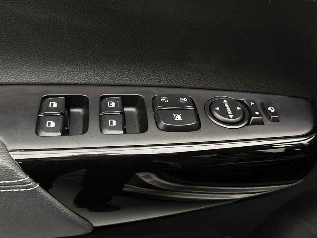 Kia Picanto 1.0 t-gdi x-line | navigatie | airco |