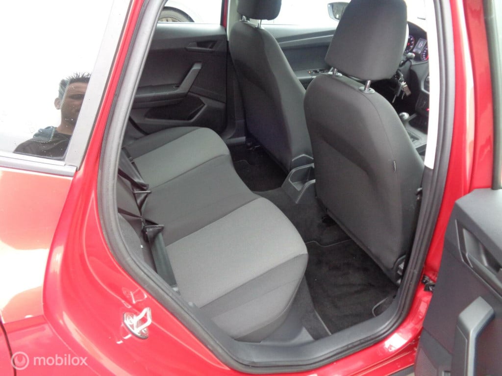 Seat Arona 1.0 tsi reference/airco/lm velgen/carplay/1st eig/slechts 79000k