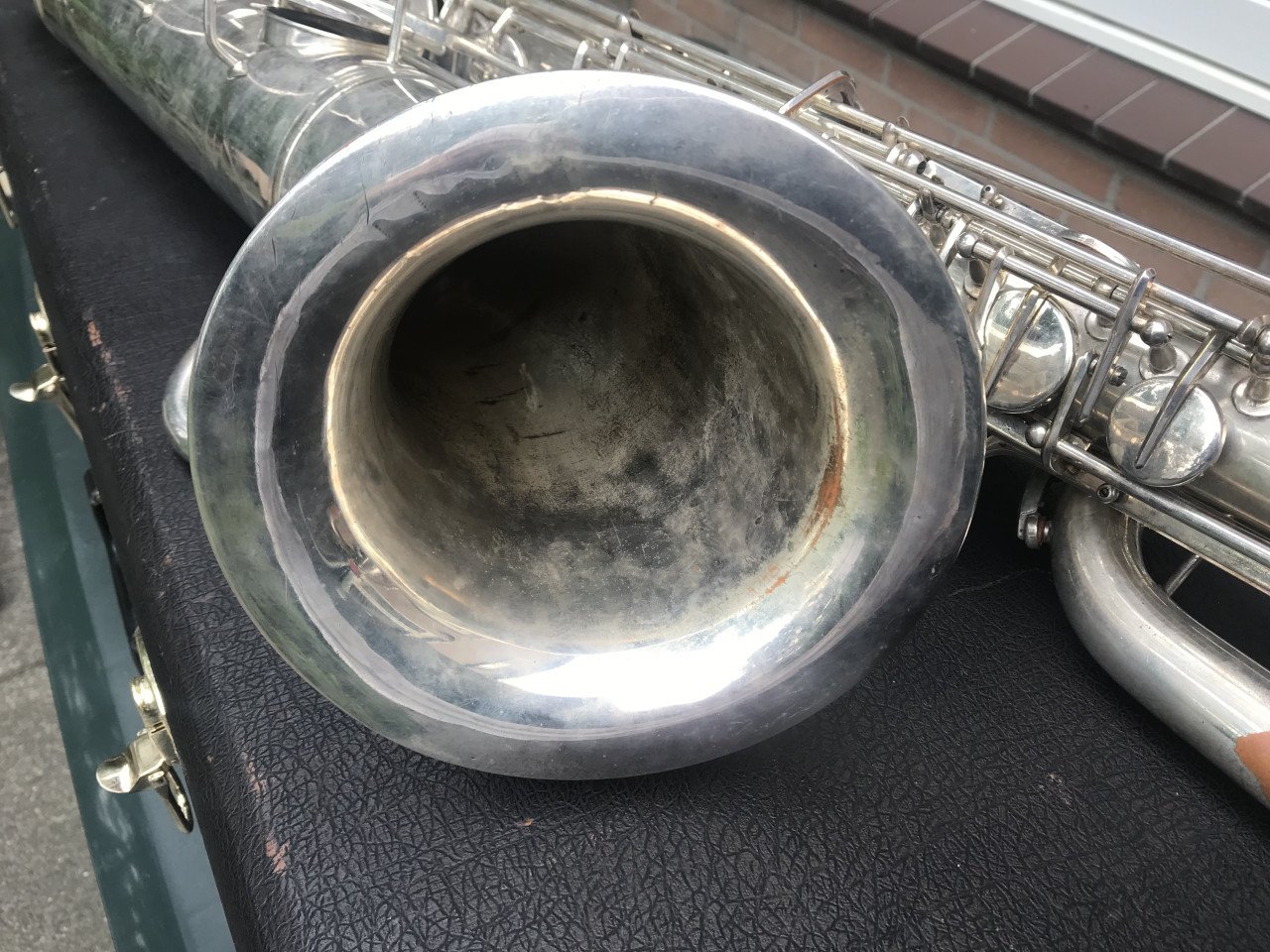 Bariton saxofoon,tot lage A,met koffer