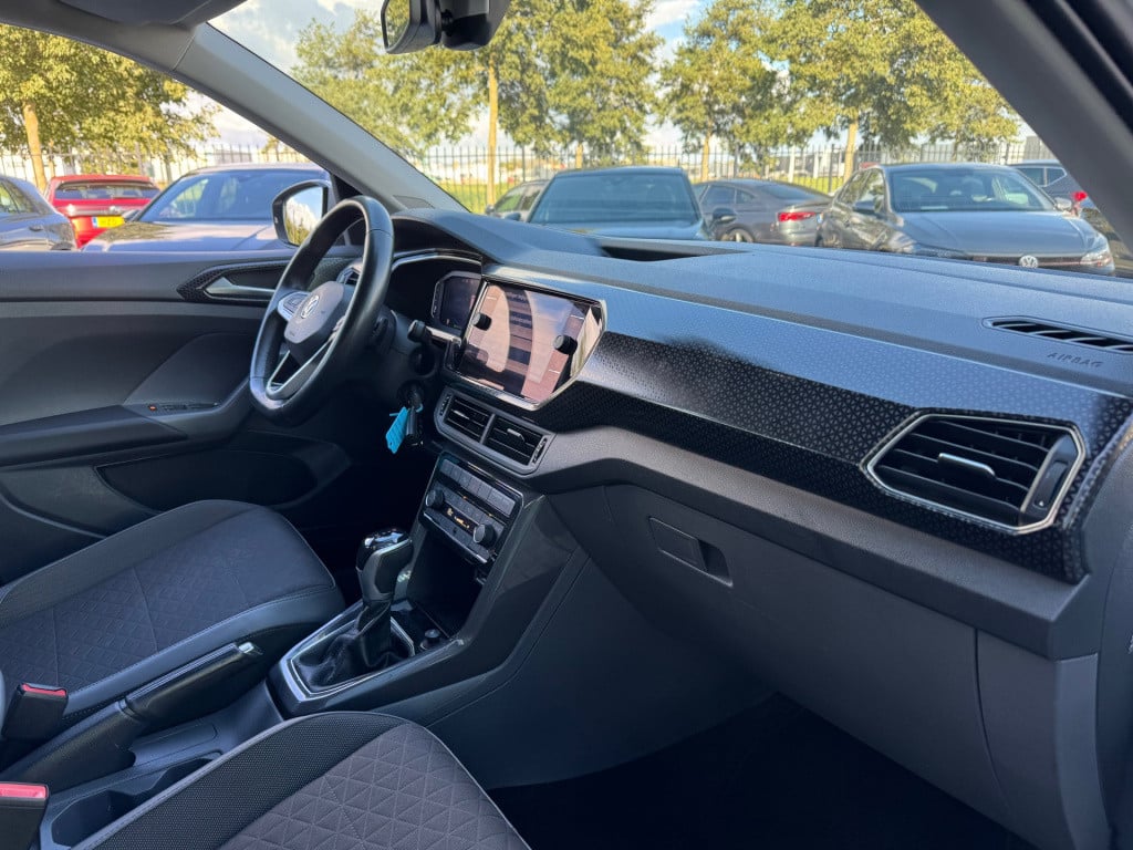 Volkswagen T-cross 1.0 tsi style * virtual cockpit * stoelverwarming * clim
