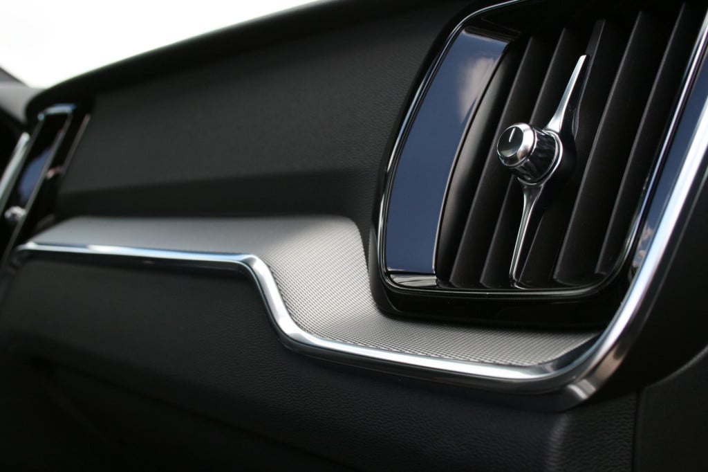 Volvo V60 2.0 t6 recharge awd r-design