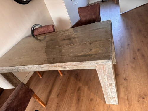 Mooie robuuste eettafel