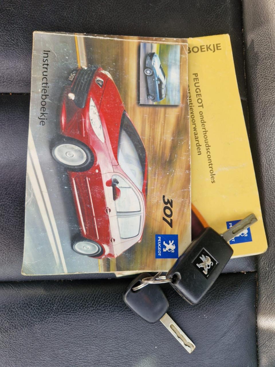 TE KOOP PEUGEOT 307 1.6 16V GRIFFE 999,- EURO INCLUSIEF EEN VOL JAAR APK