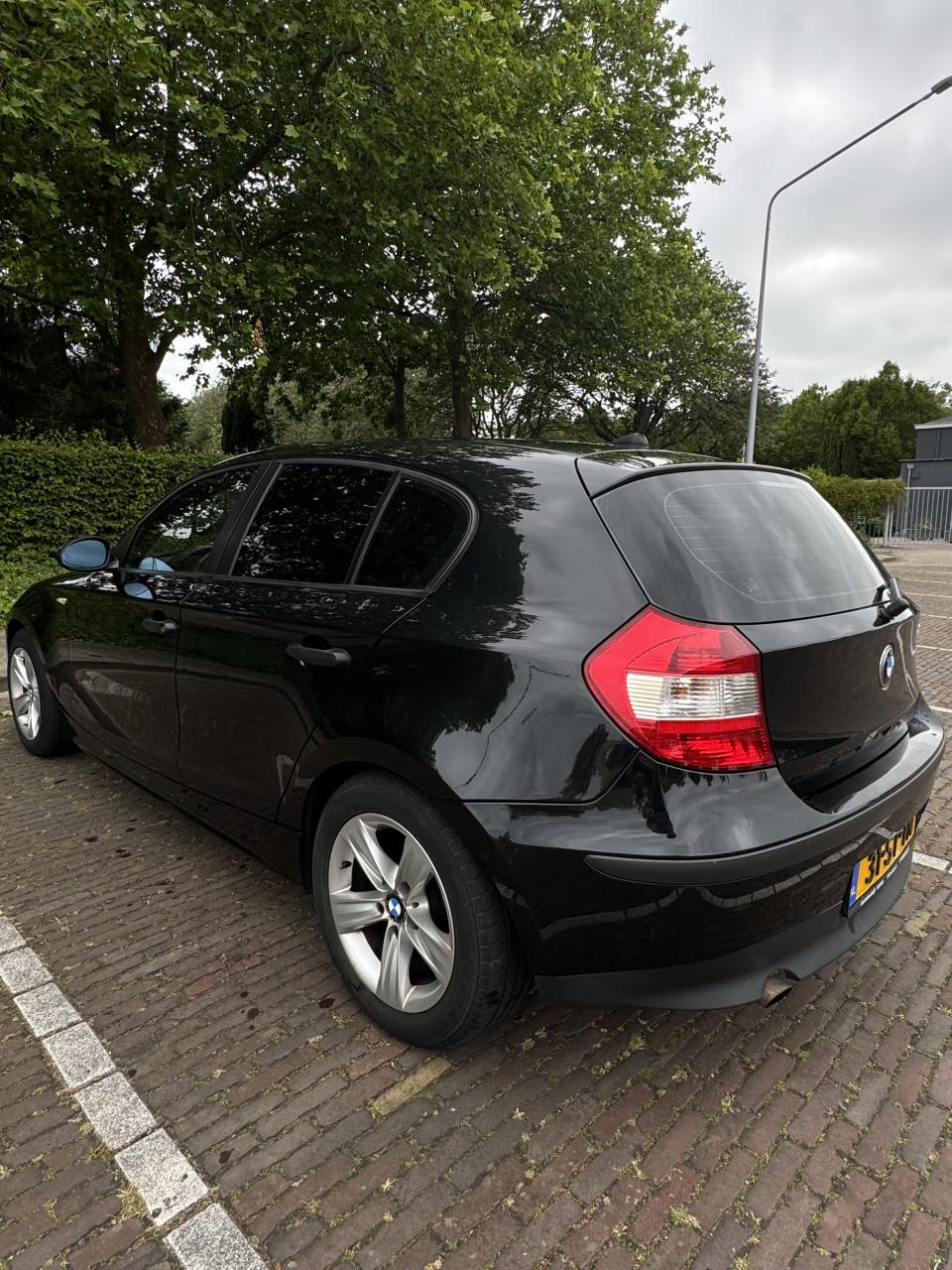 BMW 1-Serie 116I 2006 Zwart