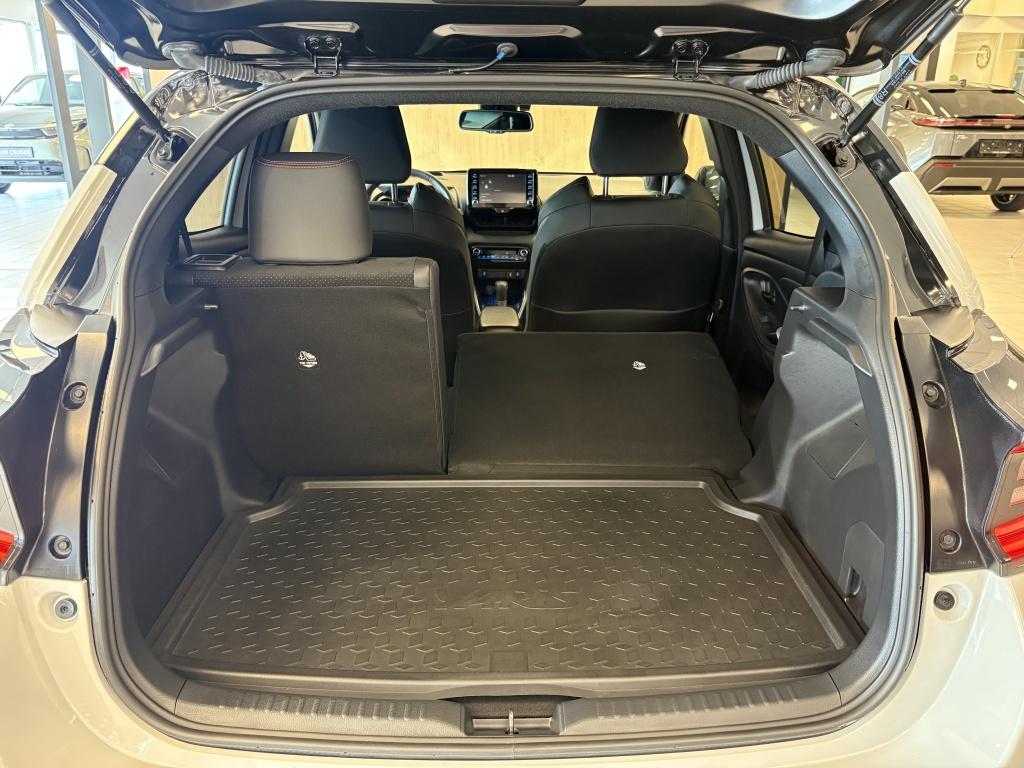 Toyota Yaris 1.5 hybrid gr sport| head-up| stoel.verw| adap.cruise| camera
