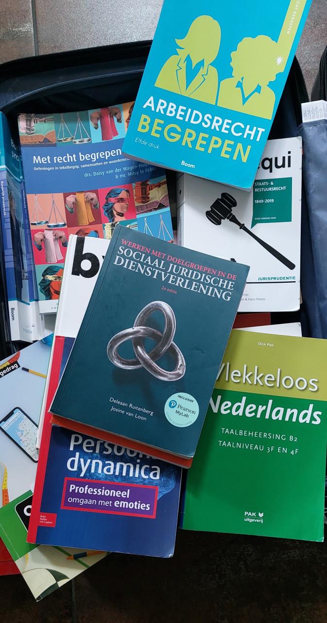 Heel pakket boeken HBO SJD