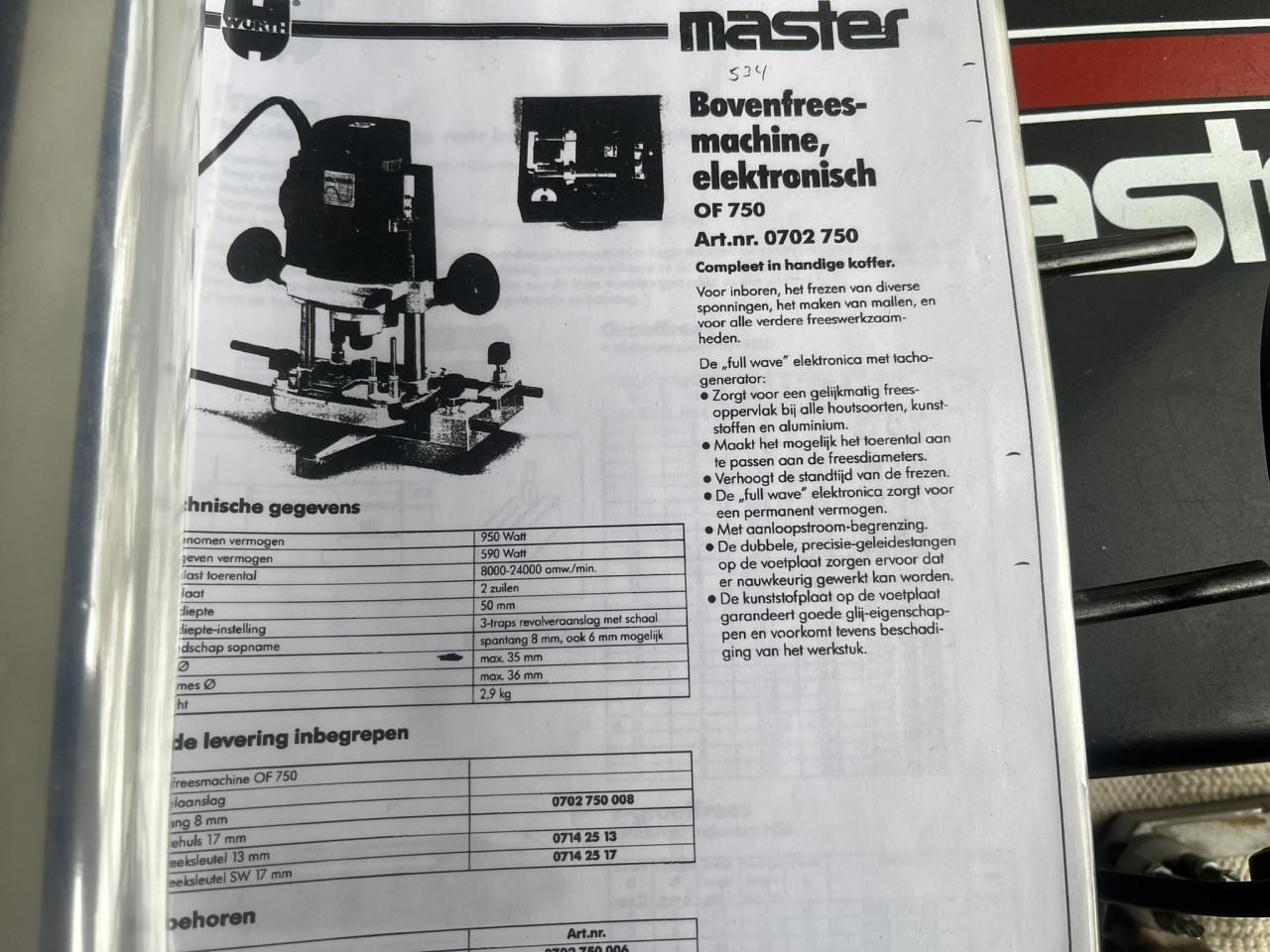 Bovenfreesmachine Master OF750 met 12 en 35 freessets