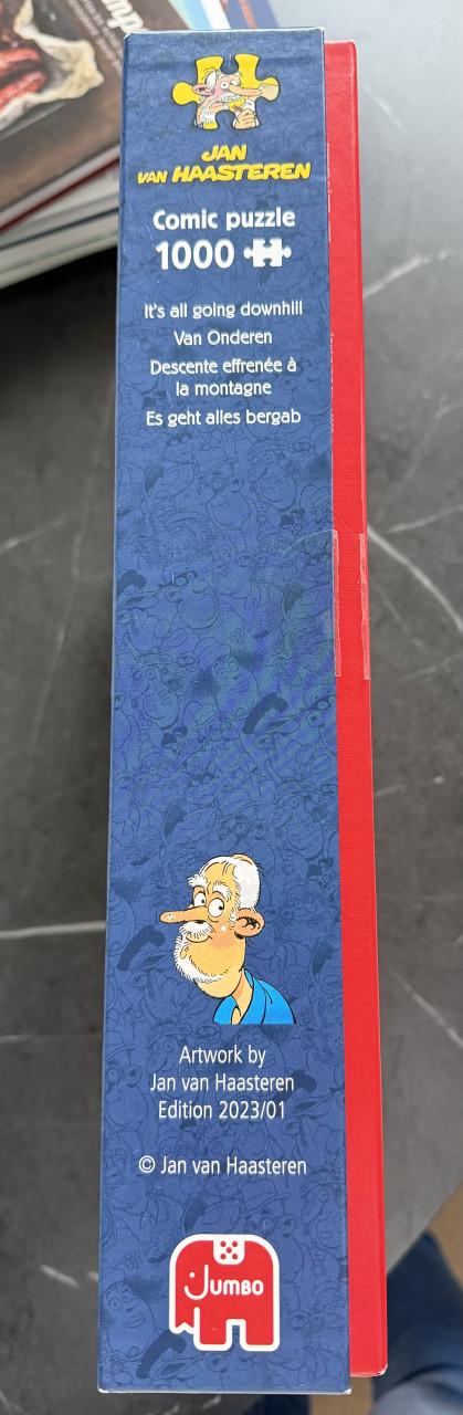 Jan van Haasteren van onderen