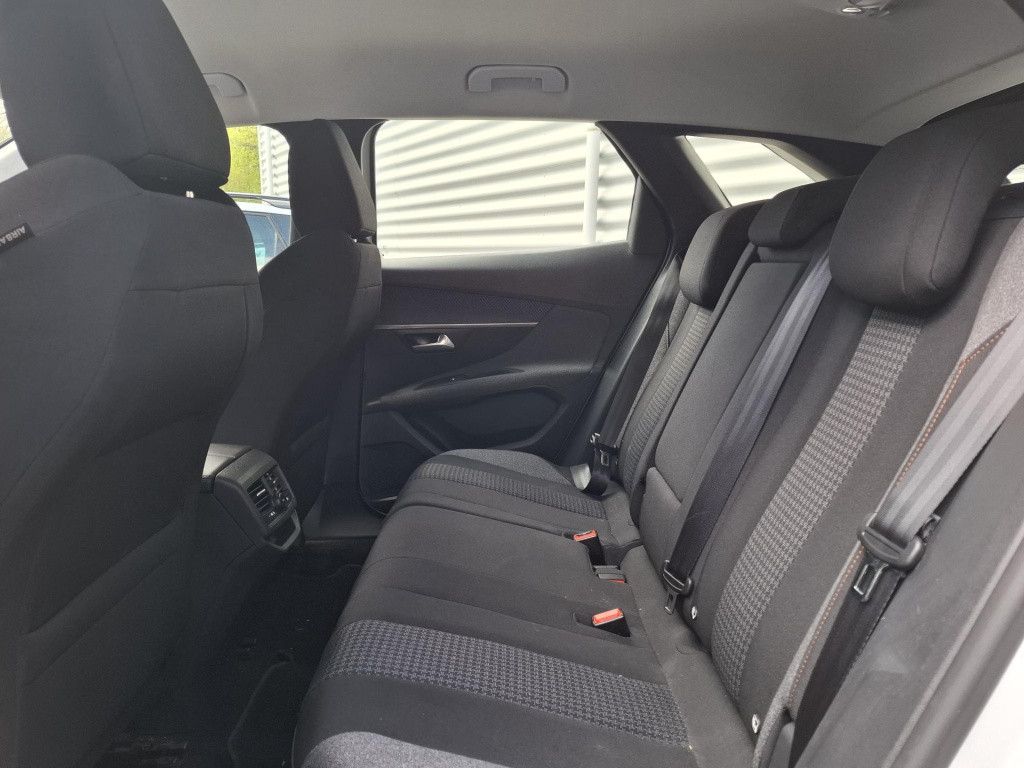 Peugeot 3008 suv 130 active pack navi/clima/cam