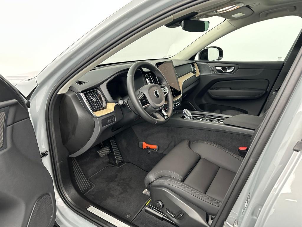 Volvo XC60 t6 398pk recharge ultra dark| full options!!!!!