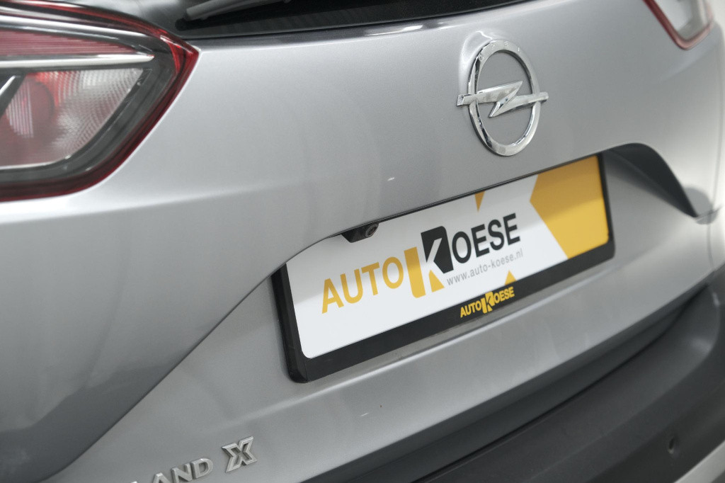 Opel Crossland X 130 turbo at6 innovation | camera | dodehoekdetectie | app
