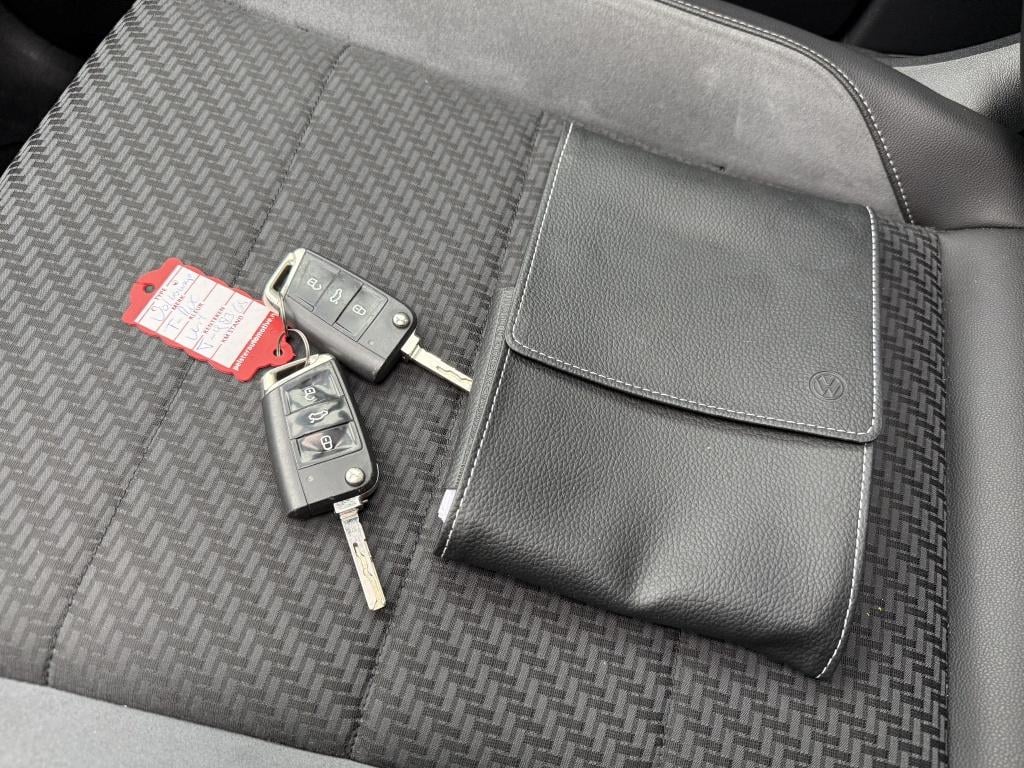 Volkswagen T-roc 1.5 tsi // r-line pakket // panoramadak //