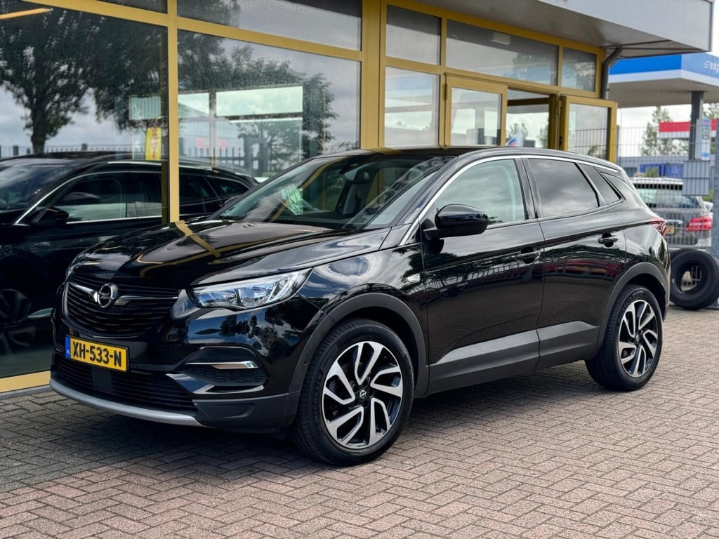 Opel Grandland X 1.2 turbo bus. ex.