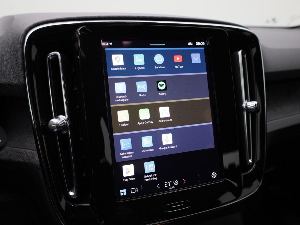 Volvo XC40 recharge core | automaat | lmv | parkeer sensoren | virtual cock
