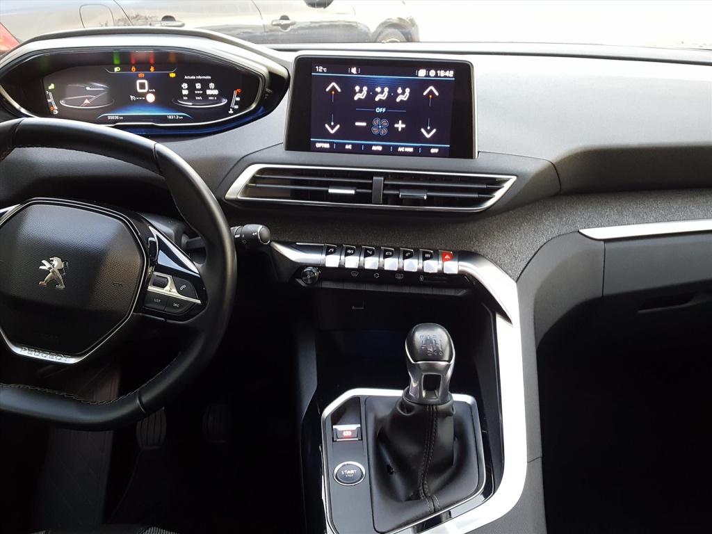 Peugeot 3008 allure 1.2pt-130pk navigatie | trekhaakafn | apple carplay & a