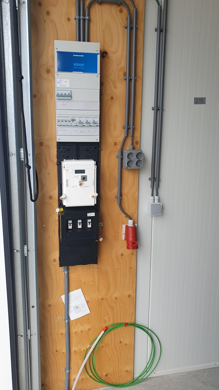 Bedrijfsruimte / garagebox 21m2 te huur in Goes