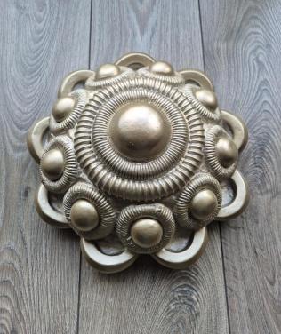 Goudkeurige Zeeuwse knop grote uitvoering.