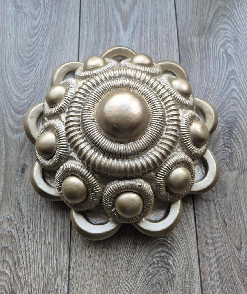 Goudkeurige Zeeuwse knop grote uitvoering.