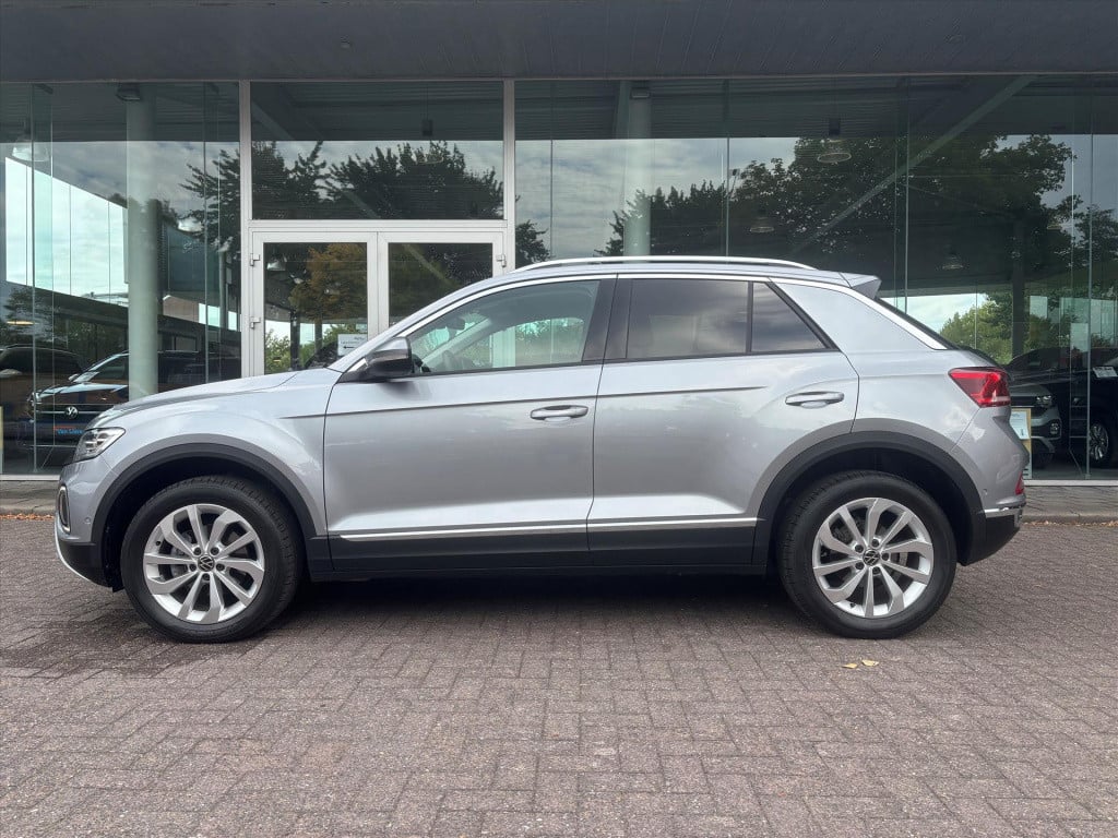 Volkswagen T-roc 1.5 tsi 150pk 7-dsg| carplay| camera|auto park| dode hoek|
