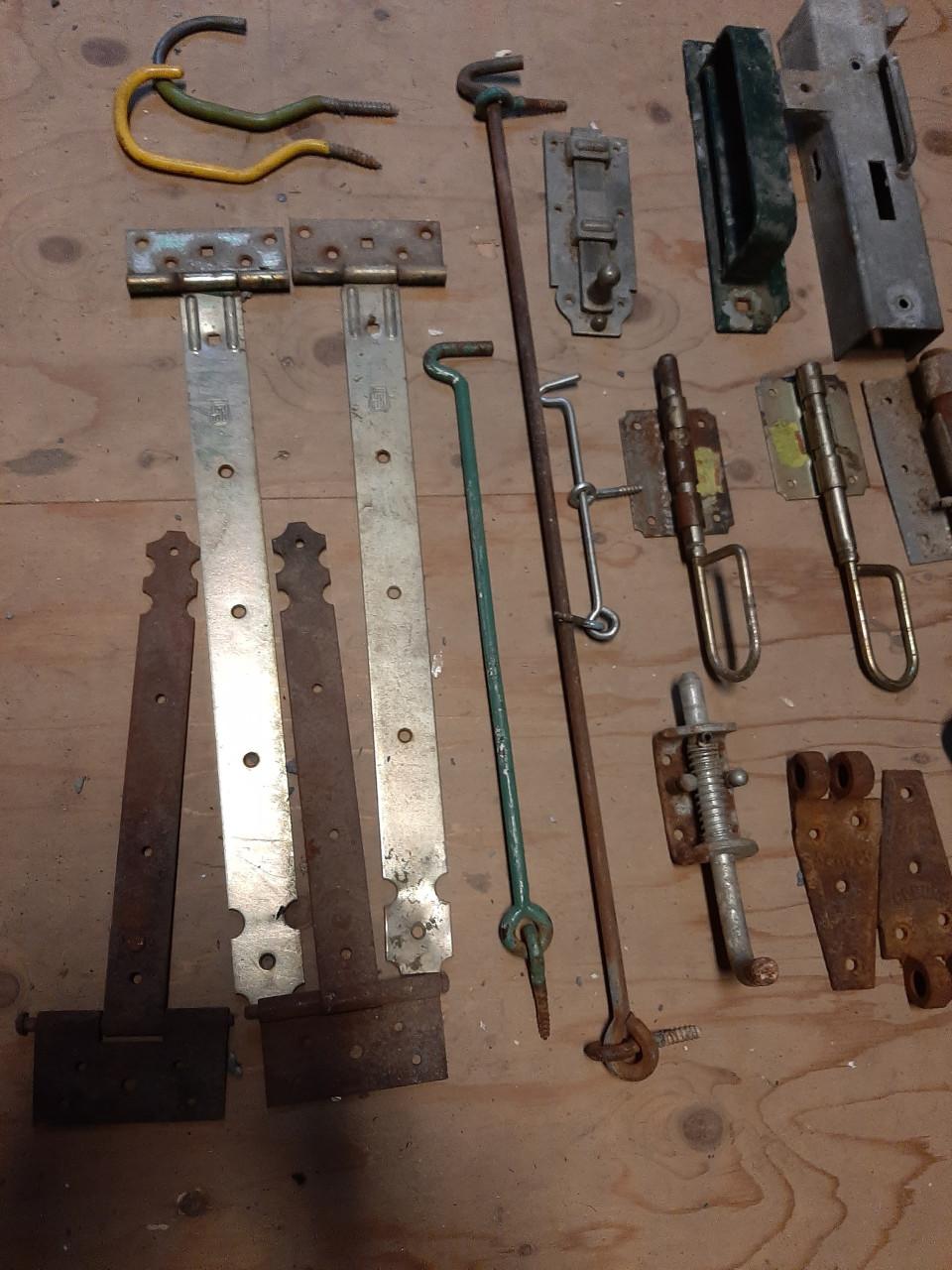 Diverse hang en sluitwerk