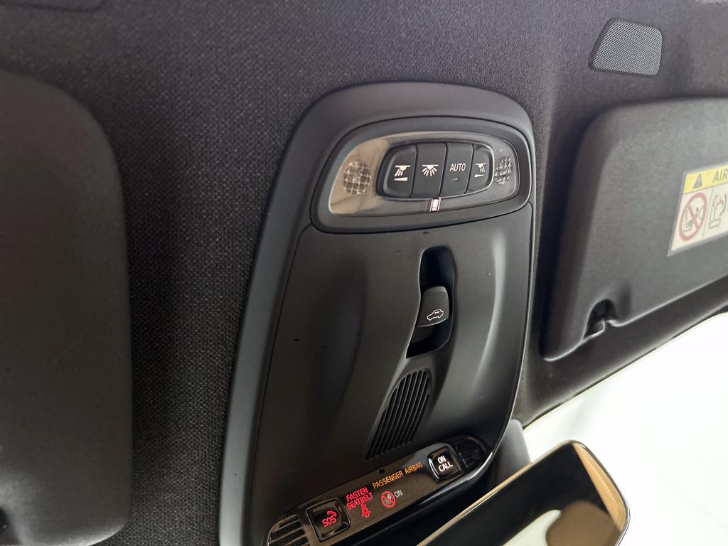 Volvo XC40 1.5 t5 recharge inscription | panoramadak | trekhaak | t5 265pk!