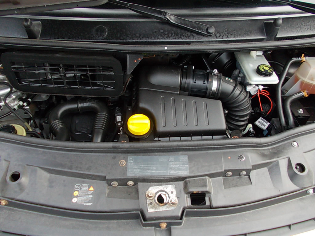 Opel Vivaro 2.0 cdti l2h1 airco, trekhaak 163000 km!!