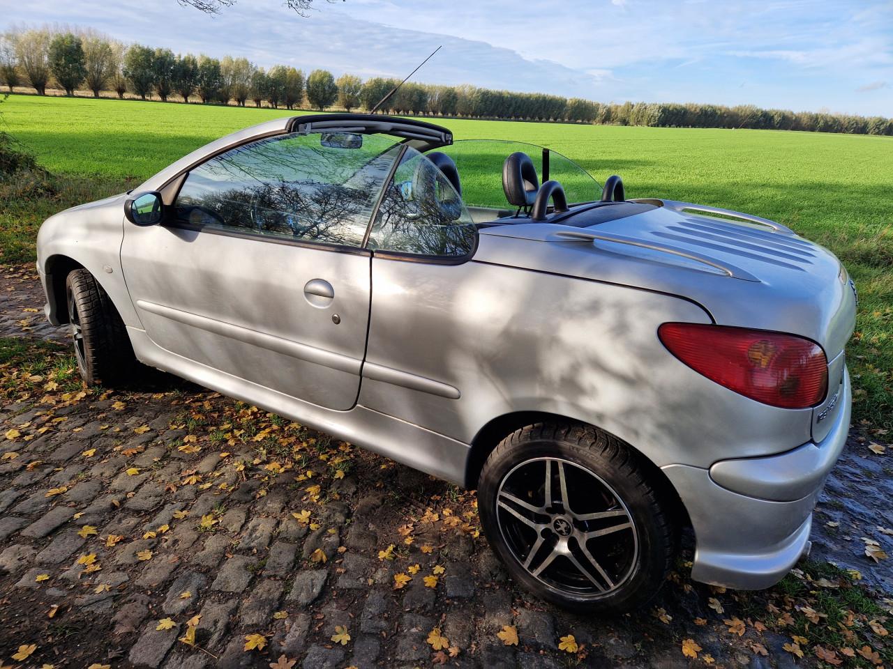 PEUGEOT 206CC