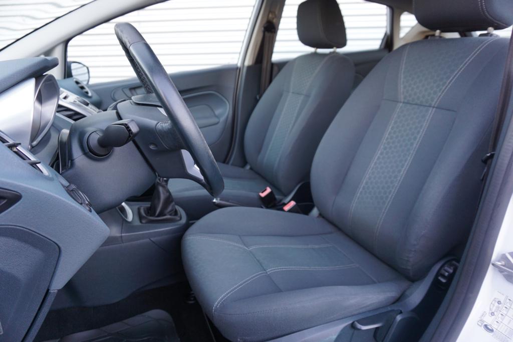 Ford Fiesta 1.25 titanium climate / cruise / elektr. ramen / parkeersens. /