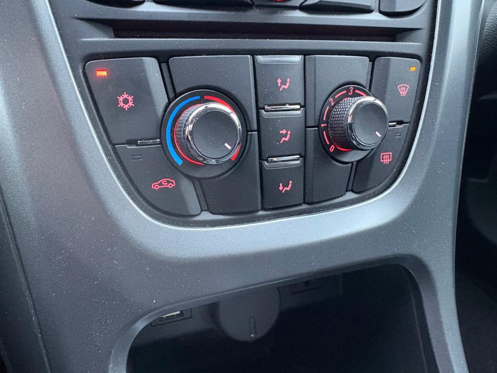 Opel Astra 1.4 turbo blitz