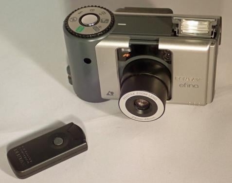 PENTAX efina zoekercamera