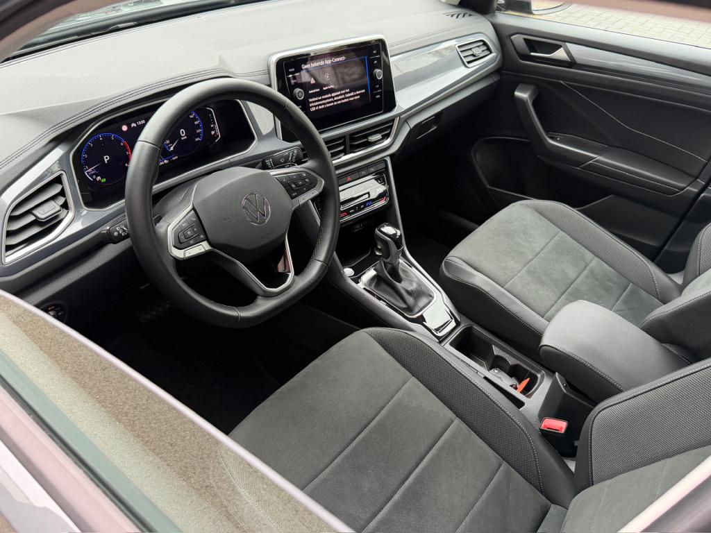 Volkswagen T-roc 1.5 tsi 150pk dsg style | dode hoek | camera | keyless | e
