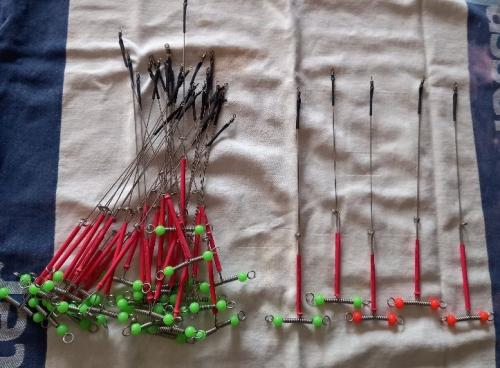 Nog wat afhouders met extra voetje .