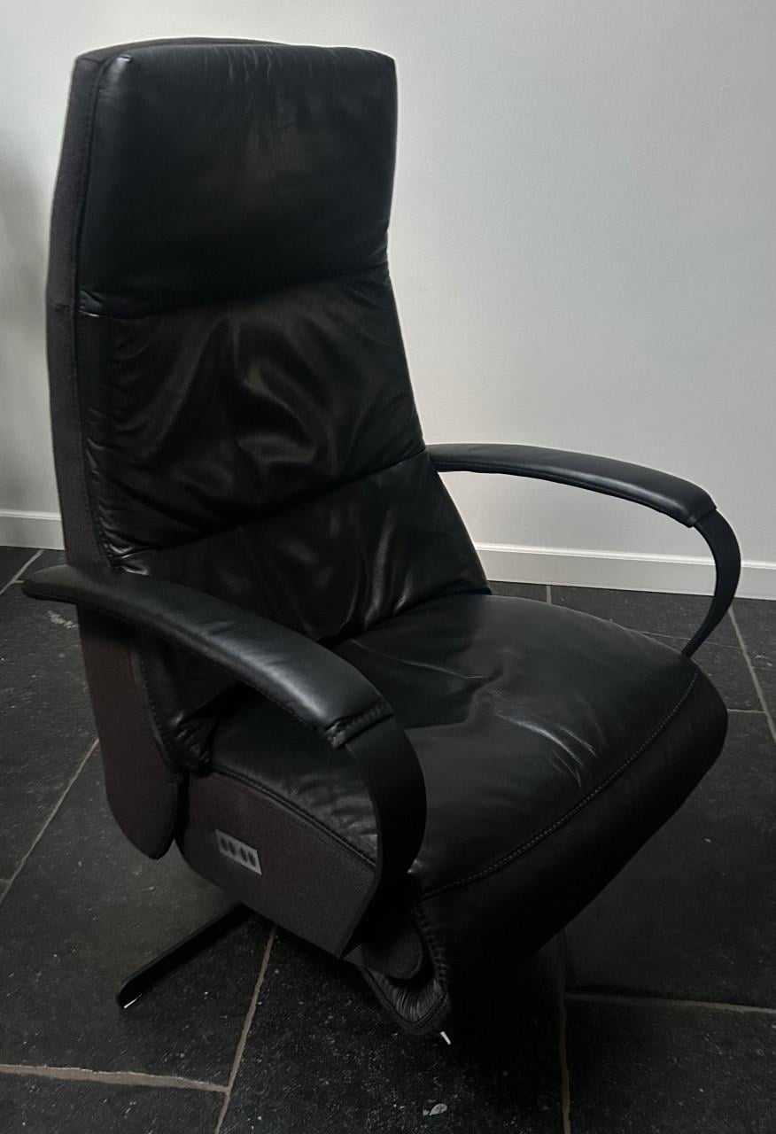 Prominent Humberto Tan relax fauteuil, izgs