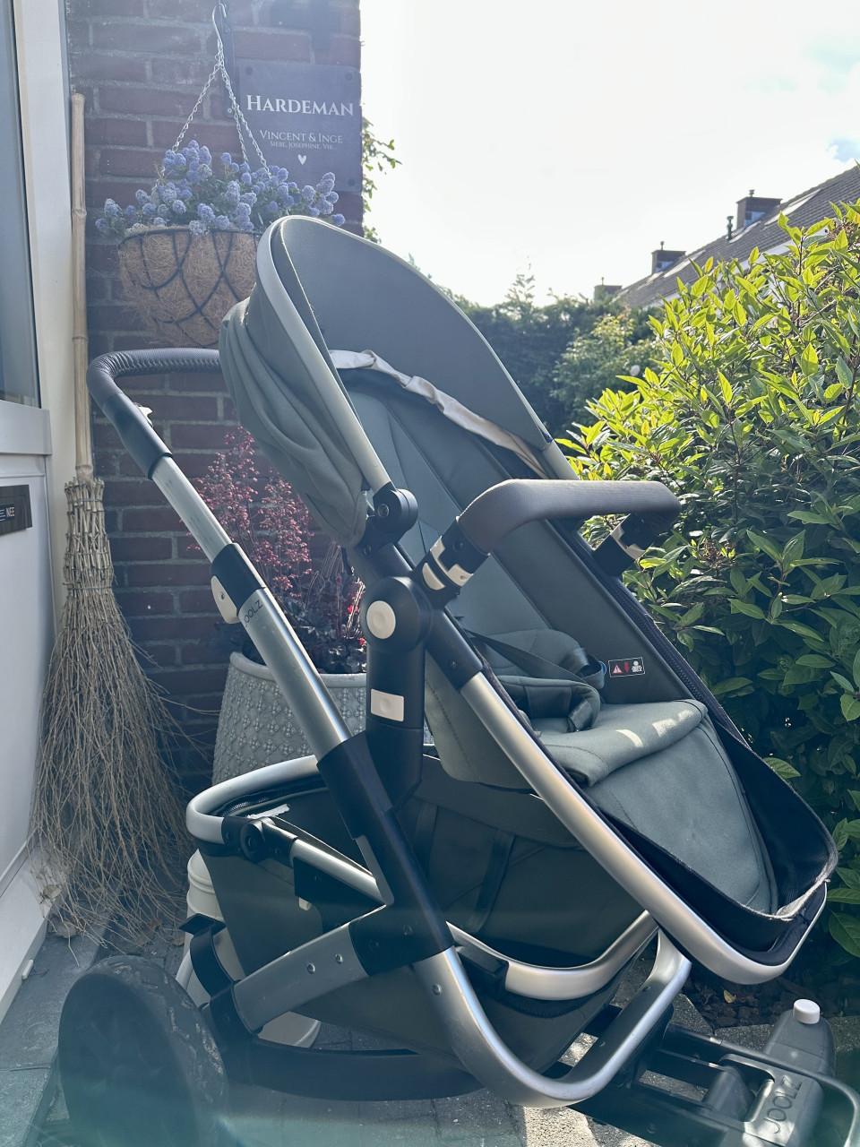 Kinderwagen Joolz met reiswieg en adapters