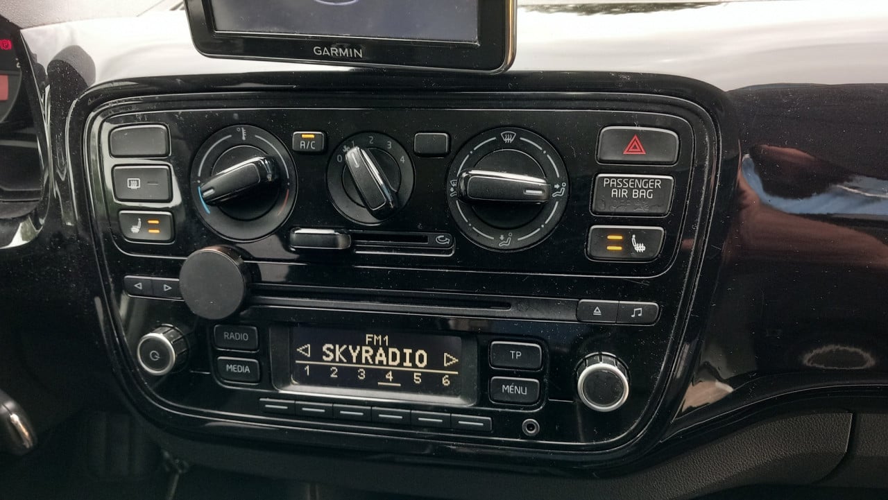 Volkswagen UP 1.0 high up! BleuMotion 5drs bj:2013 airco-panoramadak !!