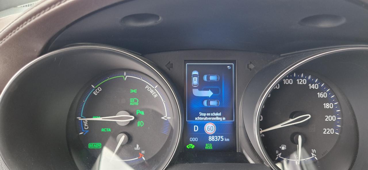 Toyota chr 1.8 hybride bi-tone plus,trekhaak,leder,led