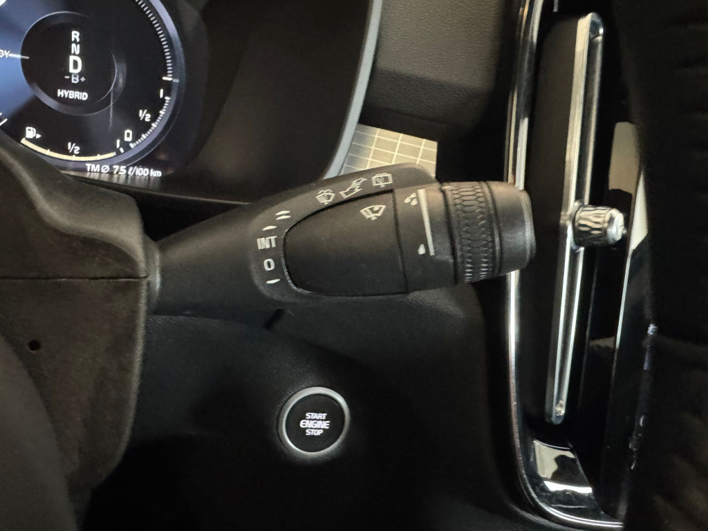 Volvo XC40 1.5 t4 recharge inscription expression
